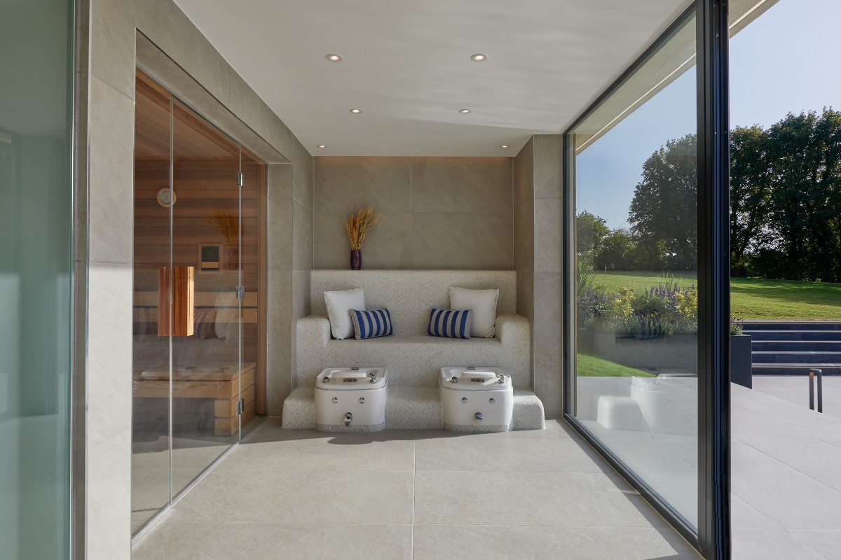 Studio Anqet, Studio Anqet has Reimagined a Luxury Home Spa & Outdoor Retreat