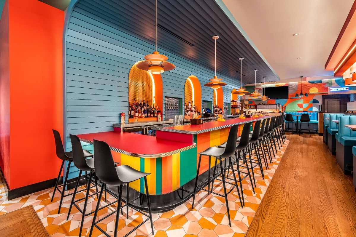 wid chapman architects, Wid Chapman Architects Design a Colourful and Retro Restaurant