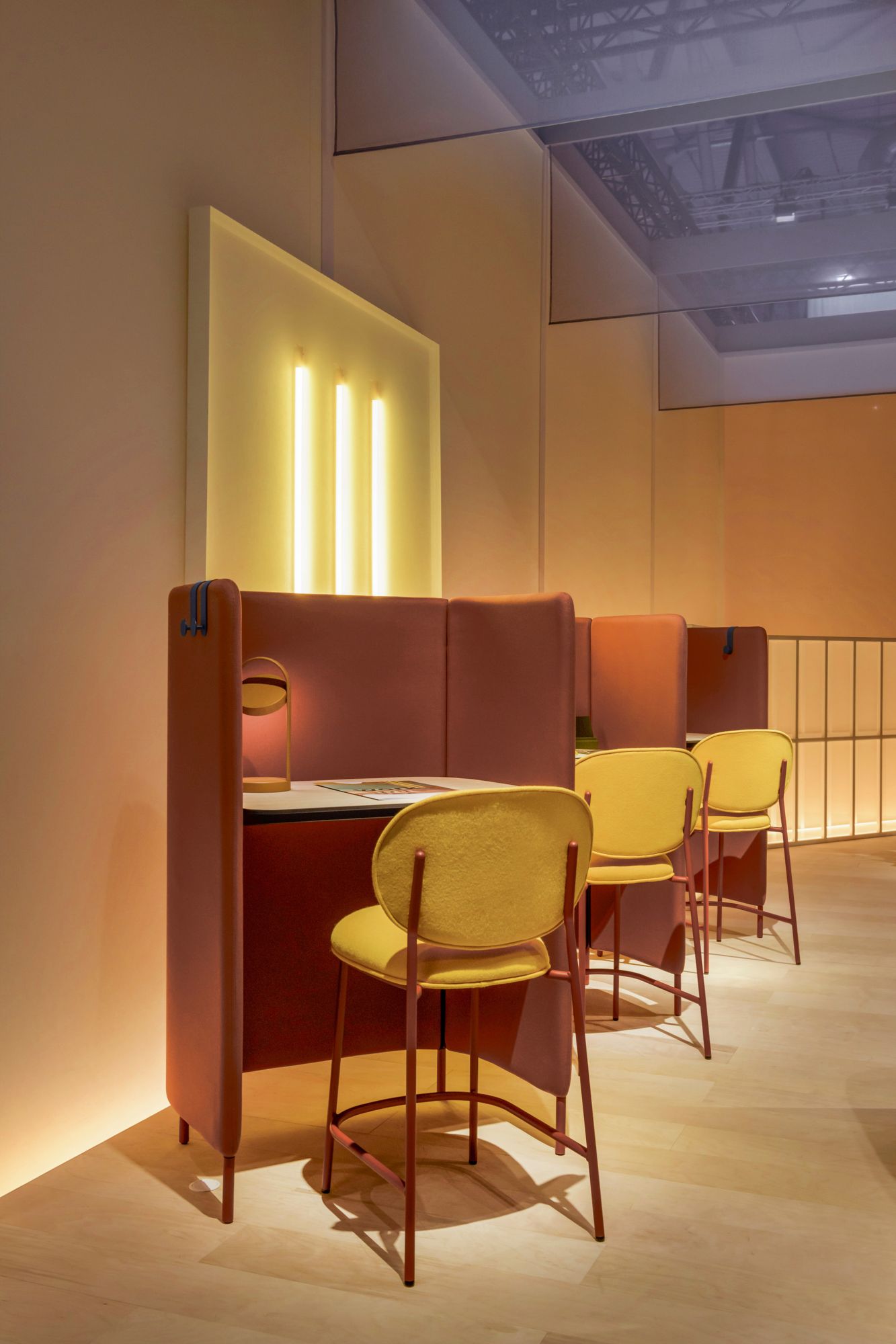 Pedrali, #PedraliColoursofLightness Redefines Workspace at Orgatec 2024