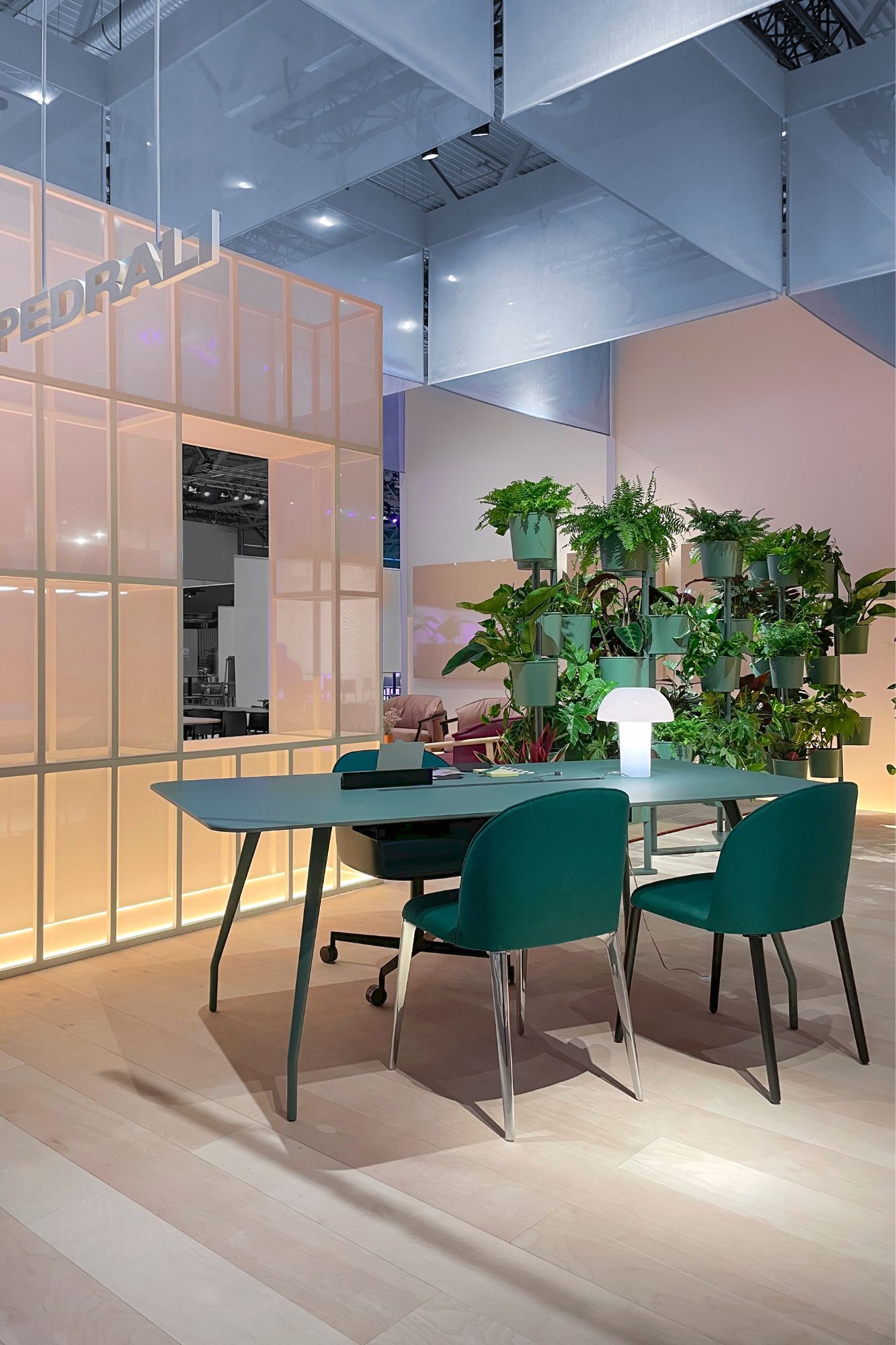 Pedrali, #PedraliColoursofLightness Redefines Workspace at Orgatec 2024